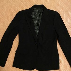 Chaus Women’s Black Blazer size 6